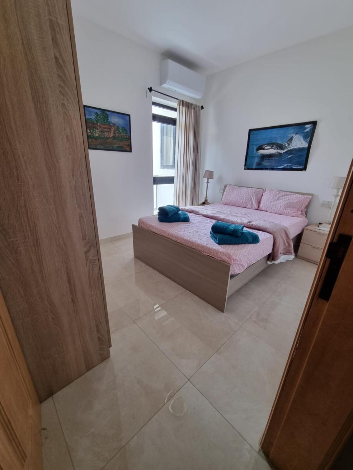 Modern Three Bedroom Apartment In Center Bugibba St. Paul's Bay Exterior photo